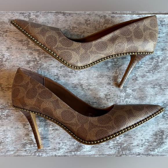 Preloved COACH Samantha Pump In Signature Canvas Women's Size 6.5 - Picture 4 of 12